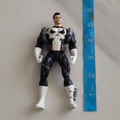 1995 Toy Biz Marvel Comics The Punisher Figure Immobilizing Arsenal 5″ Complete