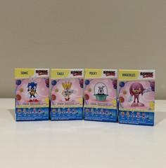 Sonic the Hedgehog Easter Jakks 2.5” Figure Sonic Pocky Knuckles Tails Set of 4