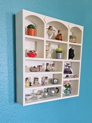 Miniature Wall/Tabletop White Display Shelf MiniVerse, MiniBrand, Trinkets 1:6