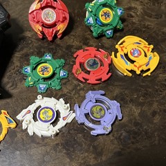 Vintage Beyblade Lot Original Plastic Gen Hasbro lot of beyblades