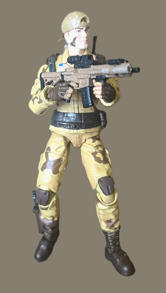 HIYA Toys, GI Joe Dusty 4″ inch Figure Loose custom Weapons and Access.