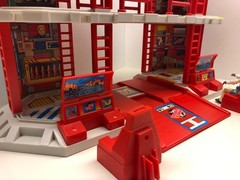 Toymax M-PACT Global Force Headquarters 1991
