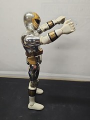 Vintage 1995 Bandai Silver Power Ranger 8″ Silver Chrome Action Figure