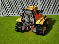 G.I. Joe DESTROs GOLD Tripple T With LEDs And Moving Threads 3.75″ Scale.