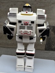 Super7 ReAction Mighty Morphin Power Rangers White Tigerzord 6″ Figure