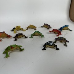 Lot 11 Frog Action Figures Wildlife Animal Toys Amphibian Rainforest Dart G