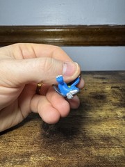 NINTENDO 2006 POKEMON 1” PLASTIC RL R/L.W LUCARIO MINI FIGURE