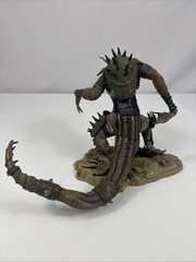 McFarlane Dragons Series 3 Komodo Dragon Clan Quest Lost King 2006 w Base