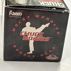 CHUCK NORRIS FUNKO TALKING WACKY WOBBLER BOBBLE HEAD IN BOX 18 G2U