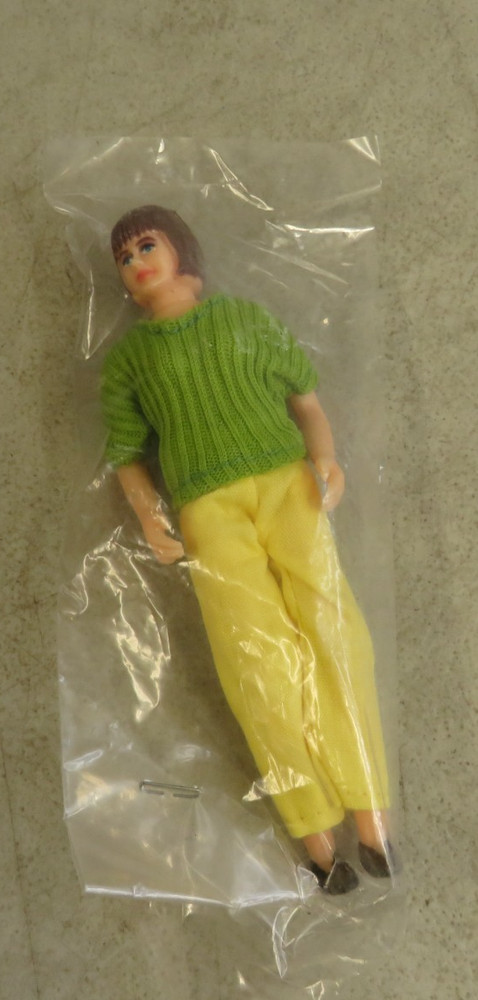 1970’s Tonka Winnebago Camper People Figure Mom/Female Yellow Pants Green Shirt