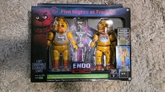 Jazwares Five Nights at Freddy’s Endo-01 Classic Withered Chica Collector Figure