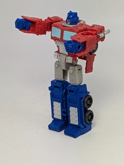 Transformers Optimus Prime Complete Kingdom Core Class WFC Robot