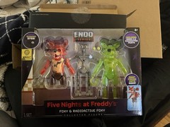 Jazwares FNAF Five Nights at Freddy’s Endo Series 01 Foxy and Radioactive Foxy
