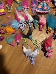 Large Lot Of Hasbro Dreamworks Trolls World Tour Mini Figures Poppy Branch