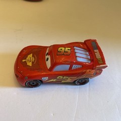Disney Pixar Cars-Lot of 7 Cars McQueen-Die Cast & Plastic