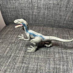 Jurassic World Attack Pack Velociraptor Blue Action 7″ Figure 2017