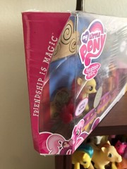 My Little Pony SCHOOL PALS & CHEERILEE & ROYAL CASTLE FRIENDS Bonus Pack – NEW