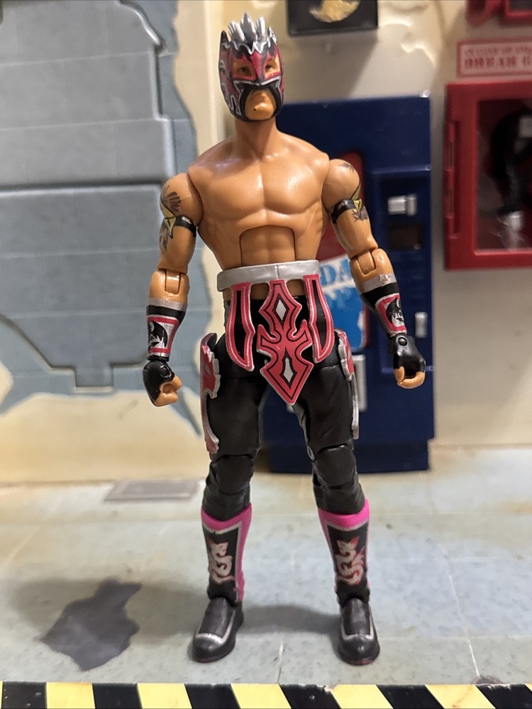 WWE Elite Collection Series 42 Kalisto Wrestling Action Figure 6” Mattel 2014