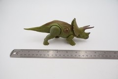 Jurassic World Fallen Kingdom Battle Damage Triceratops Dinosaur Figure Mattel