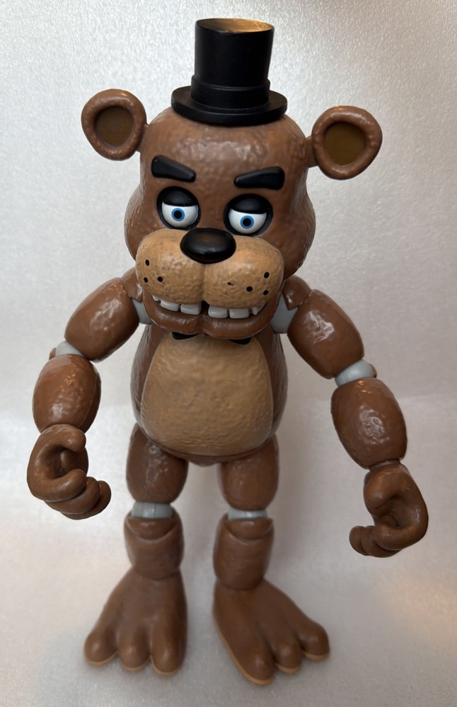 Funko Five Nights at Freddy’s 13.5″ Freddy Fazbear Figure Poseable No Mic 2022