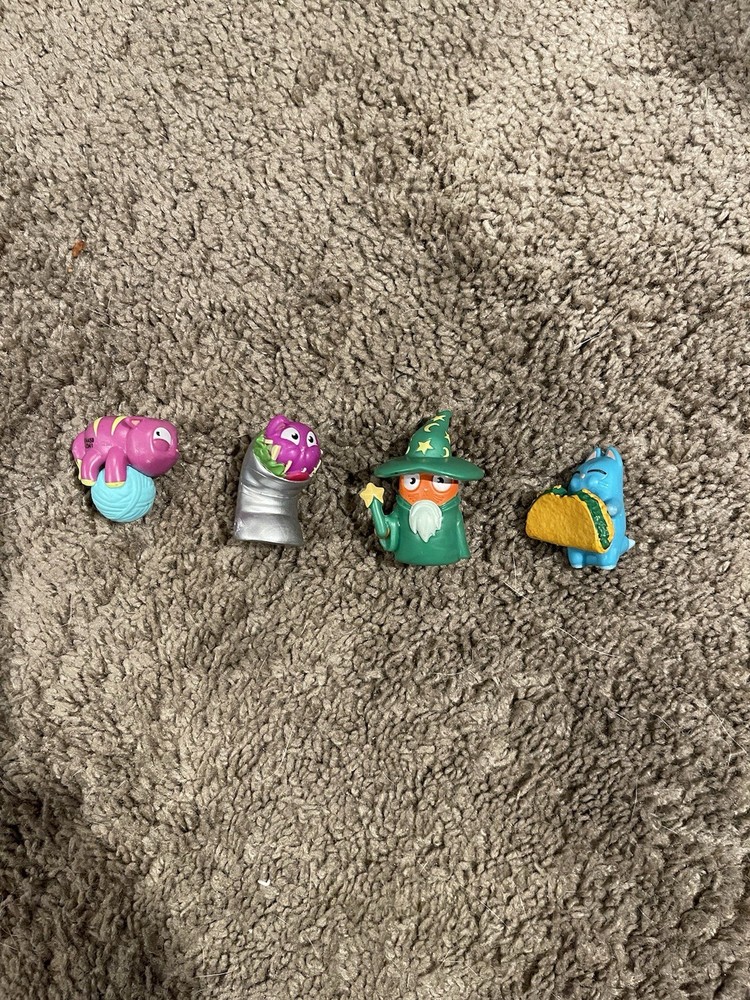 Lost Kitties Collectible Toy Figures Lot Of 4 Cat Figures