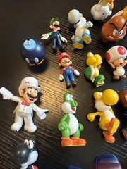 Super Mario Jakks World of Nintendo Figures Lot Yoshi Toad Luigi Bomb Fish Star