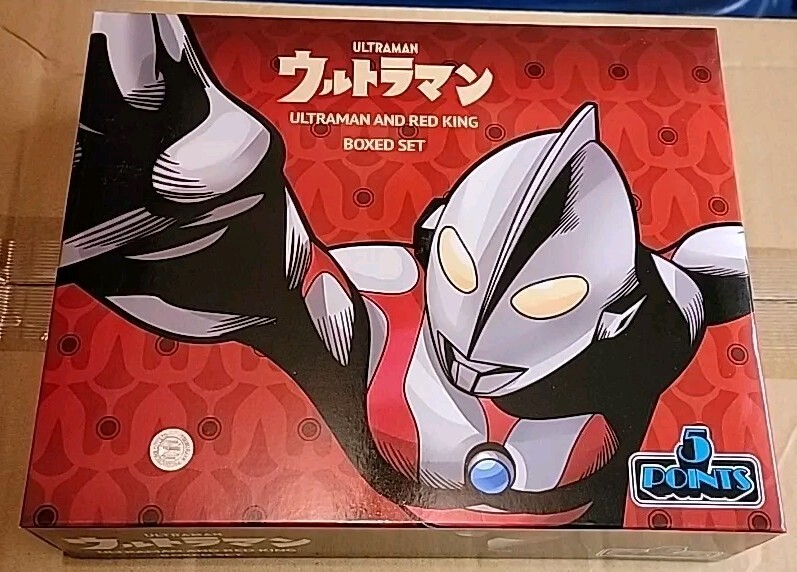 Mezco Toyz 5 Points – Ultraman and Red King Boxed Set – NEW