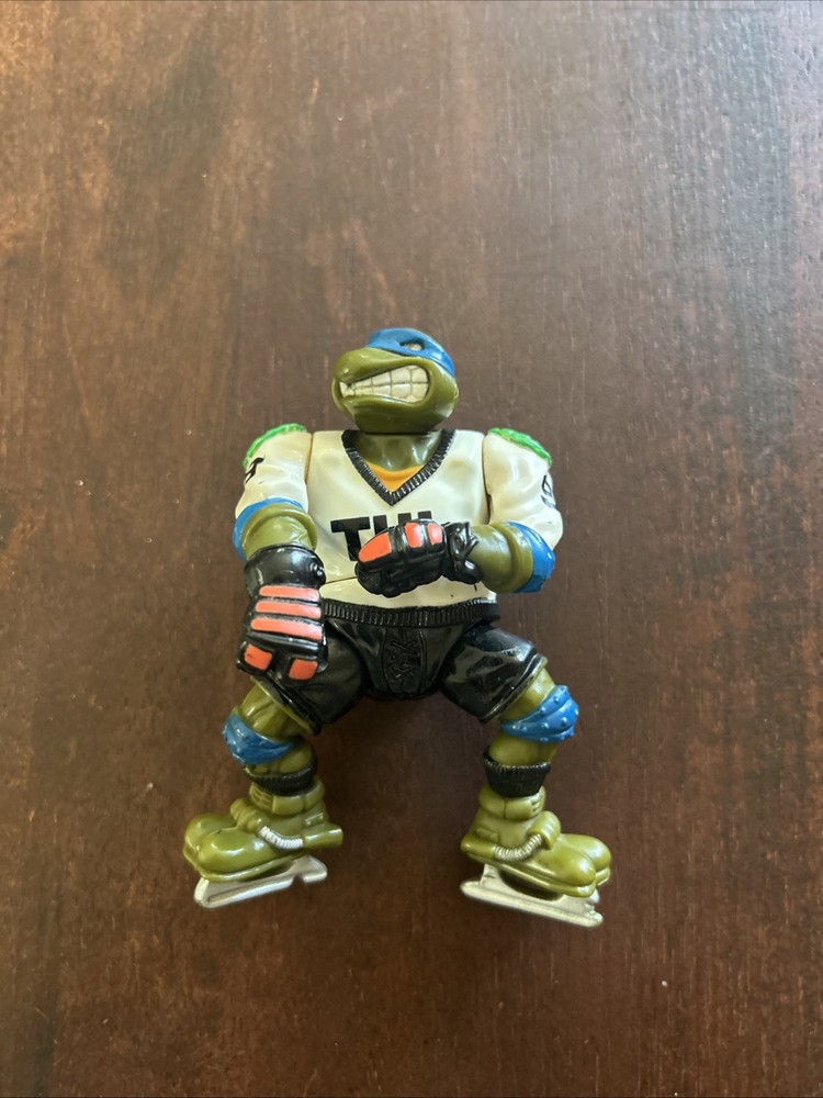 Leonardo THL Hockey Player TEENAGE MUTANT NINJA TURTLES No Accessories 1991!