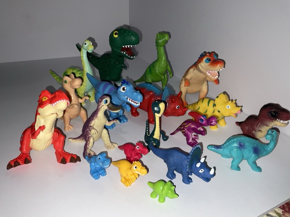 Mixed Lot 20 colorful dinosaurs Toy Figures Vinyl & Plastic
