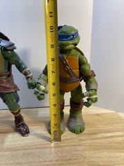 Teenage Mutant Ninja Turtles Giant Leonardo’s Lot of 2 TMNT Action Figures