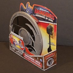 How To Train Your Dragon Defenders Of Berk Shield Crossbow DreamWorks Dragons
