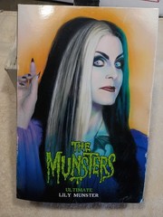 The Munsters Lily Munster action figure / Neca new in box 7″ TV SHOW