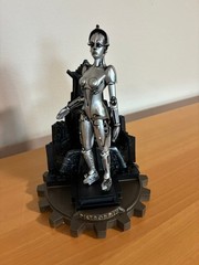 Metropolis Maria Maschinenmensch Robot 1/8 Scale Diorama Model