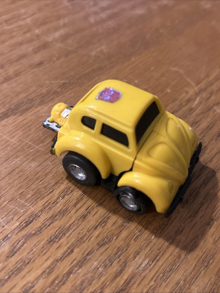 Vintage 1984 Bumblebee G1 Transformer Hasbro Action Figure VW bug