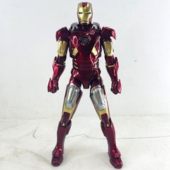 Marvel Avengers Iron Man Mark 7 MK7 Ironman Toy LED Light Action Figure Model