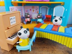 Brand New 1 rare Tandem bike & the panda twins (1 Pandora Panda & 1 Penny Panda)