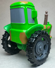 Disney Pixar Cars Green & Brown Tractor Cow Diecast Vehicle FC 1:55 Scale