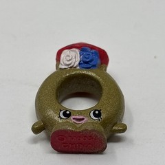 Shopkins ROXY RING Gold Red Toy Figure with Shopping Bag