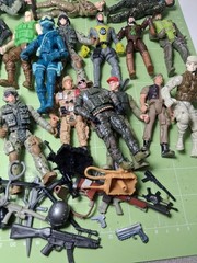 Toy Soldier 3 34 Inch Lot With Accessories.