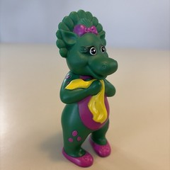 Barney the Dinosaur Baby Bop 4.5” Figure with Yellow Blanket Lyon’s Group 90’s