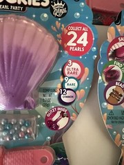 Lil’ Shuckies Pearl Party – Series 1 (Lot of 3) Colors May Vary – Party Favors