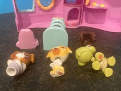 Littlest Pet Shop Doggie Diner playset Jack Russell puppy dog #40 turtle #8 accs