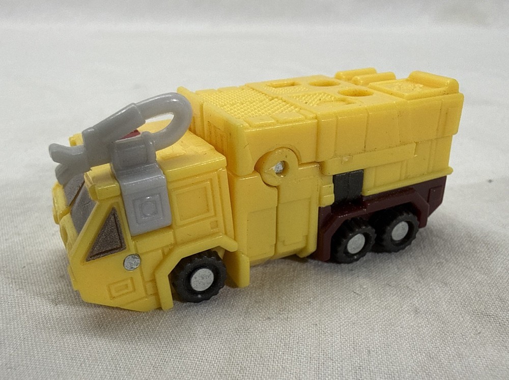 Transformers Universe Deluxe Class Firebot
