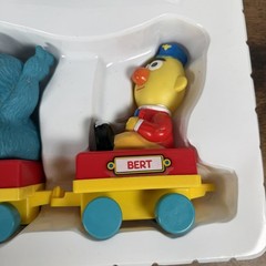 VTG Big Bird’s Wind Up Train Sesame Street Tyco Preschool Bert Cookie Monster