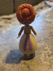 Disney Frozen 2 Poseable Mini Doll Miniature 3.5″ Figure ANNA Gold Dress