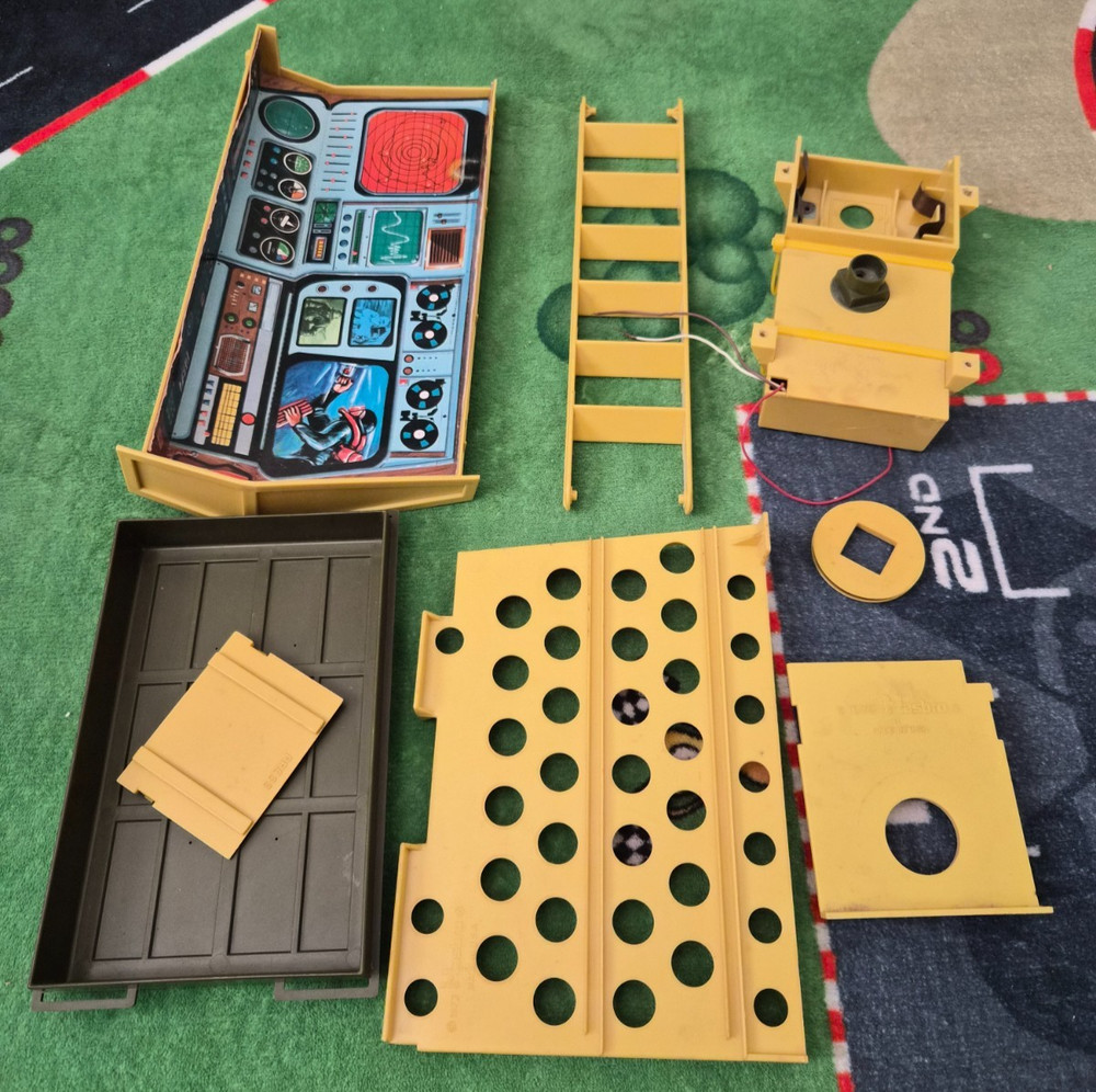 1972 GI Joe Mobile Support Vehicle Replacement Parts Battery Door Tray Ladder +