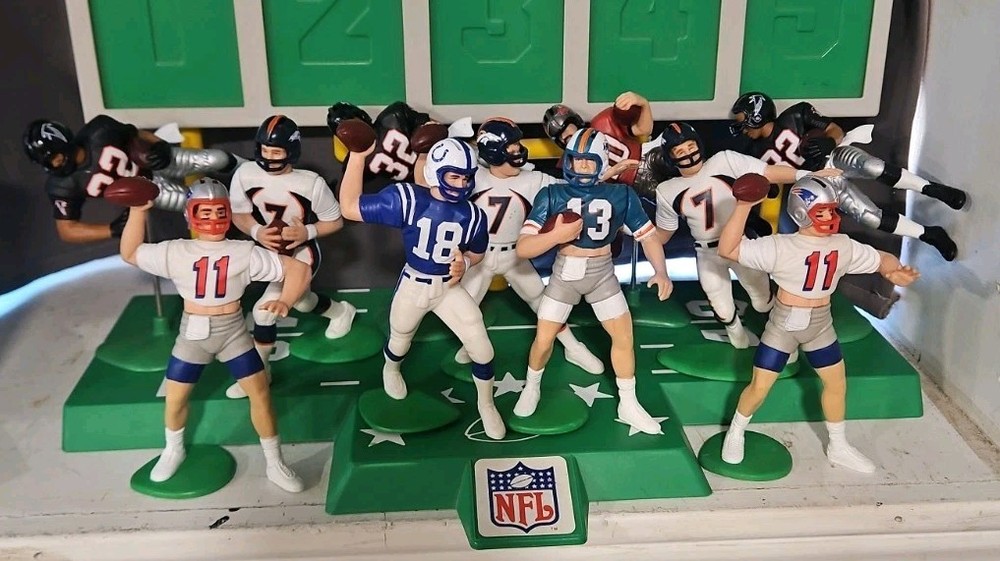 Lot Of 11 Random Kenner Starting Lineup Football Stars With Helmets Mint Cond.
