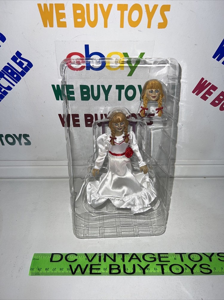 NECA The Conjuring Universe – Annabelle Comes Home – Annabelle Action Figure 8″
