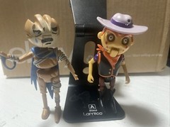 2 Figures Showdown Bandit Action 5″ Figure Series 1 Phatmojo LLC Kindly Beast