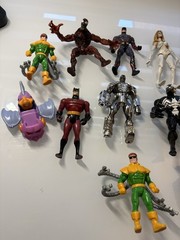 Lot of 22 Marvel And DC Action Figures 1990s – 2010’s Spiderman, Batman, X Men